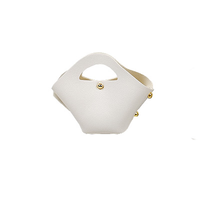 حقيبة هدايا جلدية