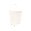 سلة بلاستيكية